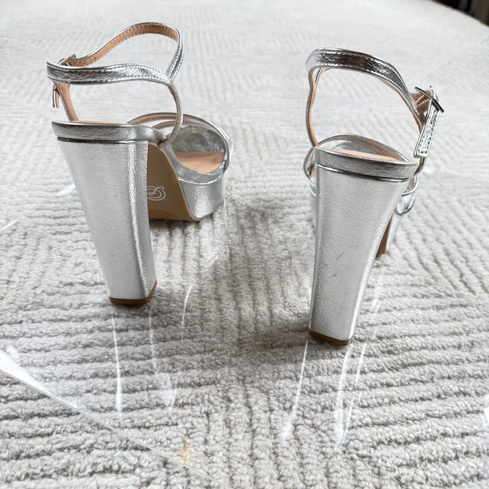 Chinese Laundry Platform Sandals Womens 8 Silver Block ARCP-001 Glam Y2K Party